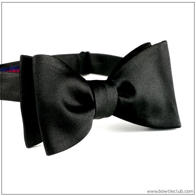 Black • Grey • White Pre-tied Bow Ties