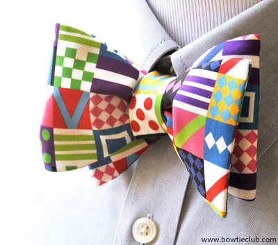 Horse Racing Bow Tie