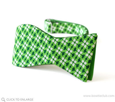 Dublin Reversible St Patrick's Day Clover self tie bow tie
