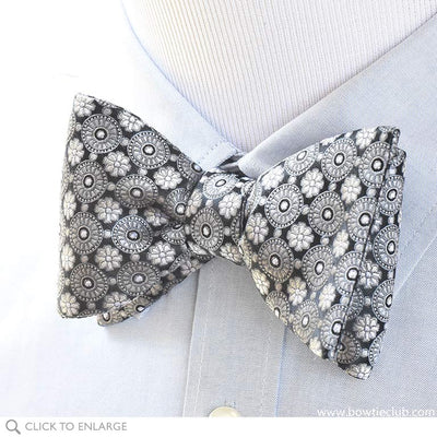 Silver Pearls Bow Tie