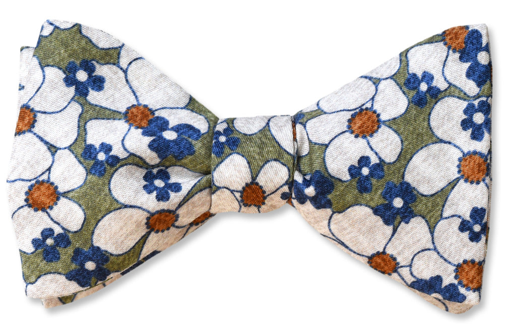 Summer Garden Green Cotton Bow Tie
