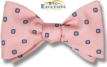 Savannah pink bow tie
